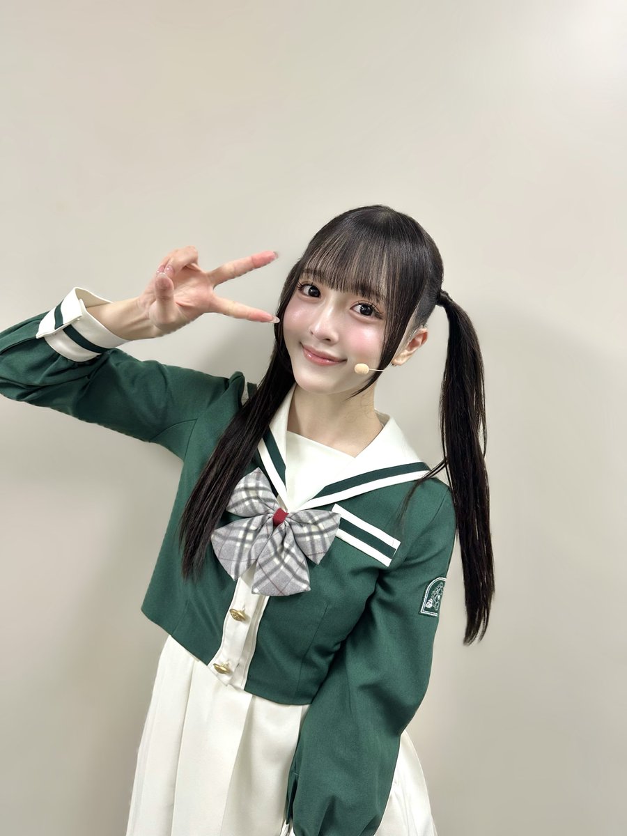yura0312akari's tweet photo. #スクールアイドルミュージカル🎀
 
本日千秋楽を迎えました！
全14公演、本当にありがとうございました😭

既にもうすごく寂しいです。
公演は終わってしまいましたが…
“でもね 永遠って言ってみたいな”
という気持ちです🥲

皆様の温かい拍手や声援、そして新国立劇場を埋め尽くすペンライト。
忘れられないくらい胸にグッとくる景色でした。
今年もマーヤちゃんに素敵な景色をみせてもらいました😭

スクミュを好きでいてくださる皆様に、全力で想いを届けられたと、そしてスクミュの世界を全力で生き抜いたと、実感しております。
足を運んでくださり、本当にありがとうございました！

スクミュ大好き😭マーヤちゃん大好き😊

三笠マーヤ役 由良朱合

#lovelive #スクミュ