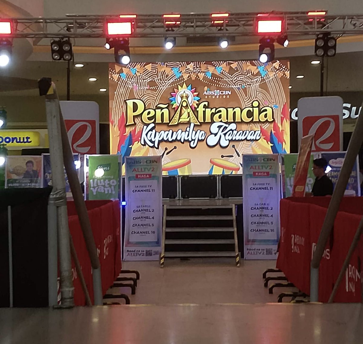 TITANOREENu's tweet photo. Thank you sa ayuda ang dami

ALEXA SA PEÑAFRANCIA
#AlexaIlacad https://t.co/uVRo9Q0NNL