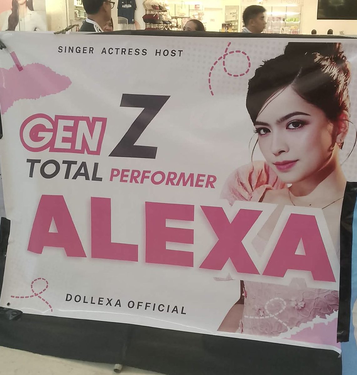 TITANOREENu's tweet photo. Thank you sa ayuda ang dami

ALEXA SA PEÑAFRANCIA
#AlexaIlacad https://t.co/uVRo9Q0NNL