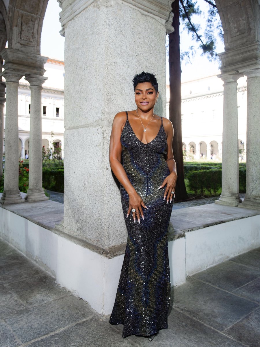 Missoni's tweet photo. #KellyRutherford, #TarajiPHenson, #SloaneStephens, #JordynWoods at the Missoni Spring Summer 2027 fashion show.

Discover the atmosphere of the event at https://t.co/U9EgHQtlO6 https://t.co/LEvzLQdEt9
