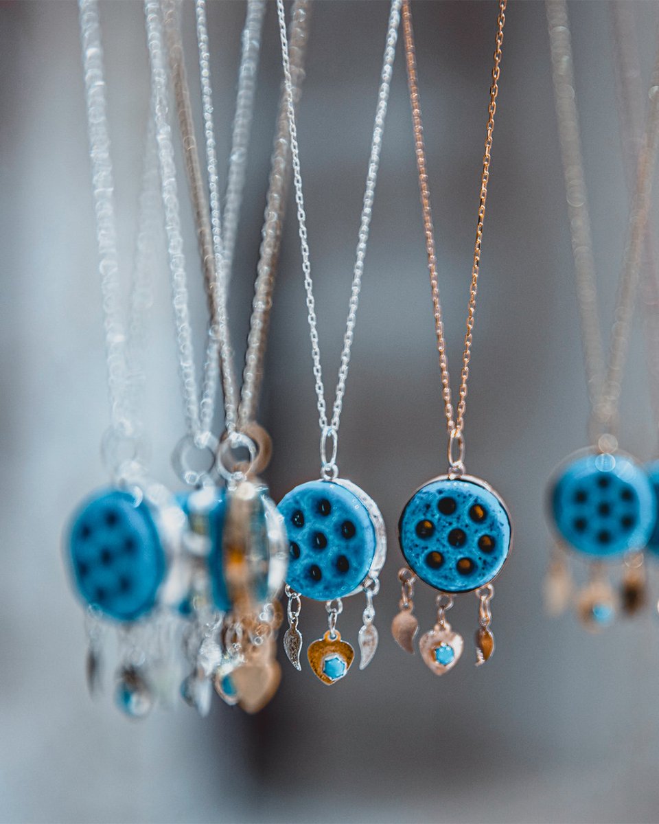 GoTurkiye's tweet photo. A little piece of Mardin deserves a place in your suitcase. ✨
Bittim soap, blue evil eye charms, and iconic blue almond candies—local favourites that keep the Mardin feeling alive long after your trip. #Mardin

For more, follow:
https://t.co/NZjHpqd0LL https://t.co/JMCdD1BbzF