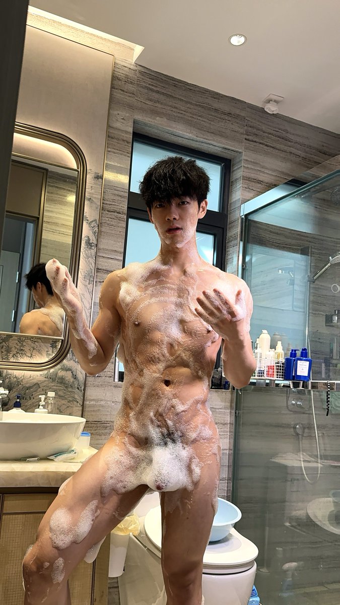 aqizai777's tweet photo. 这是去年拍的 这一组没有水印 谢谢大家喜欢😘😘 https://t.co/3w1d1w2MGx