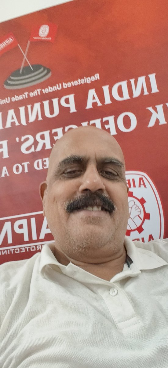 kmarkri's tweet photo. At my federation central office Delhi dwarka war room for strike preparation. https://t.co/TYU5unFhZJ
