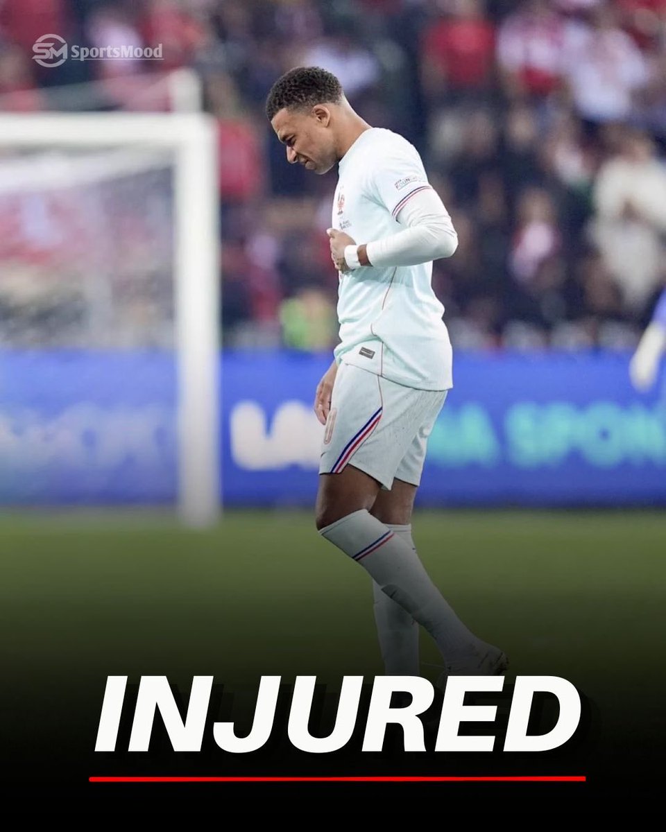 Sportsmoodcom's tweet photo. 🚨🇫🇷 **𝐌𝐁𝐀𝐏𝐏𝐄́ 𝐒𝐄𝐓 𝐓𝐎 𝐋𝐄𝐀𝐕𝐄 𝐅𝐑𝐀𝐍𝐂𝐄 𝐂𝐀𝐌𝐏!** 😰⚽

Zinedine Zidane has reportedly suggested that **Kylian Mbappé could return to Real Madrid** amid concerns over his condition. 🗣️

tsMood #WorldFootball #FootballUpdates #BreakingNews https://t.co/PoNARYWp3U