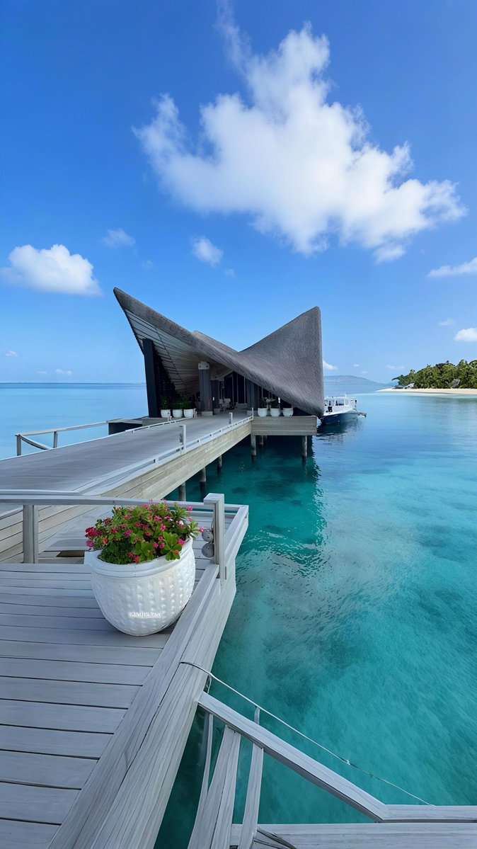 viewsoff's tweet photo. Maldives 🇲🇻 https://t.co/YV6ZpNx0jJ