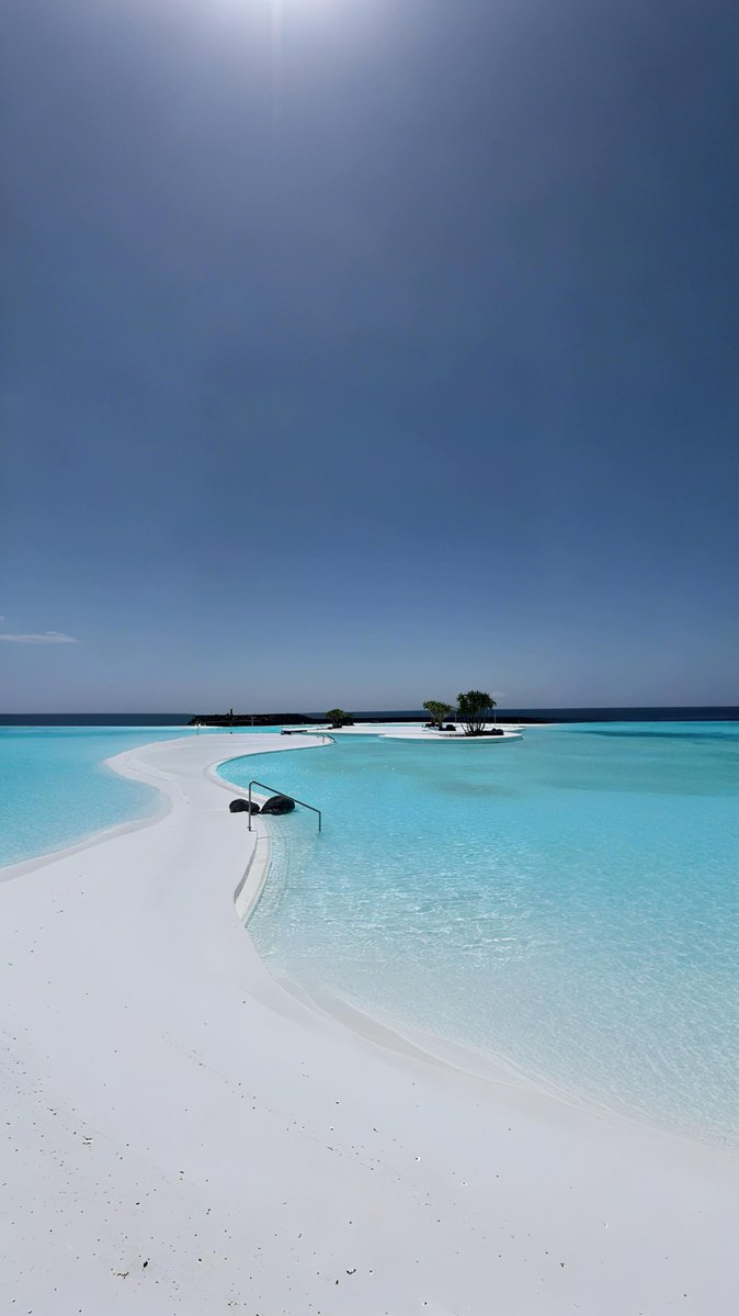 viewsoff's tweet photo. Maldives 🇲🇻 https://t.co/YV6ZpNx0jJ