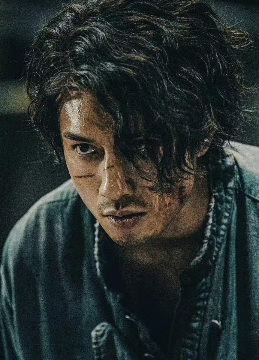 kotarock_kwb's tweet photo. 【香港俳優】今日は誰の誕生日？
9月26日
#テレンス・ラウ(#劉俊謙)
競泳選手を目指すも、けがで断念。香港演芸学院の演劇学部に進み卒業後、俳優として活動を始める。代表作「幻愛 夢の向こうに」「トワイライト・ウォリアーズ 決戦! 九龍城砦」など。2025年にセシリア・チョイと日本で挙式を挙げる。 https://t.co/hgbdTYGSSU