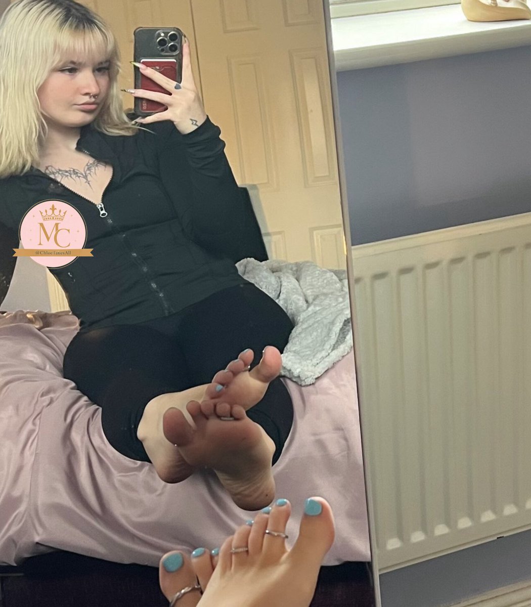 ChloeTakesAll's tweet photo. Good morning NYC.... who’s ready to worship me today?

Femdom feet ass worship face sitting Ballbusting toes double domme findom Brooklyn manhattan FeetWorship NYC https://t.co/U3WsXuxbJB