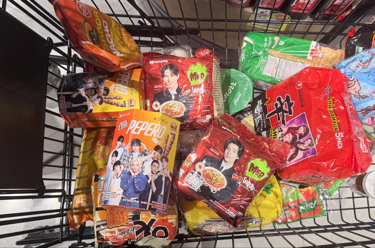mxnhq_'s tweet photo. ติ่งเกาหลีตุนของ https://t.co/MTsiHYQq5d