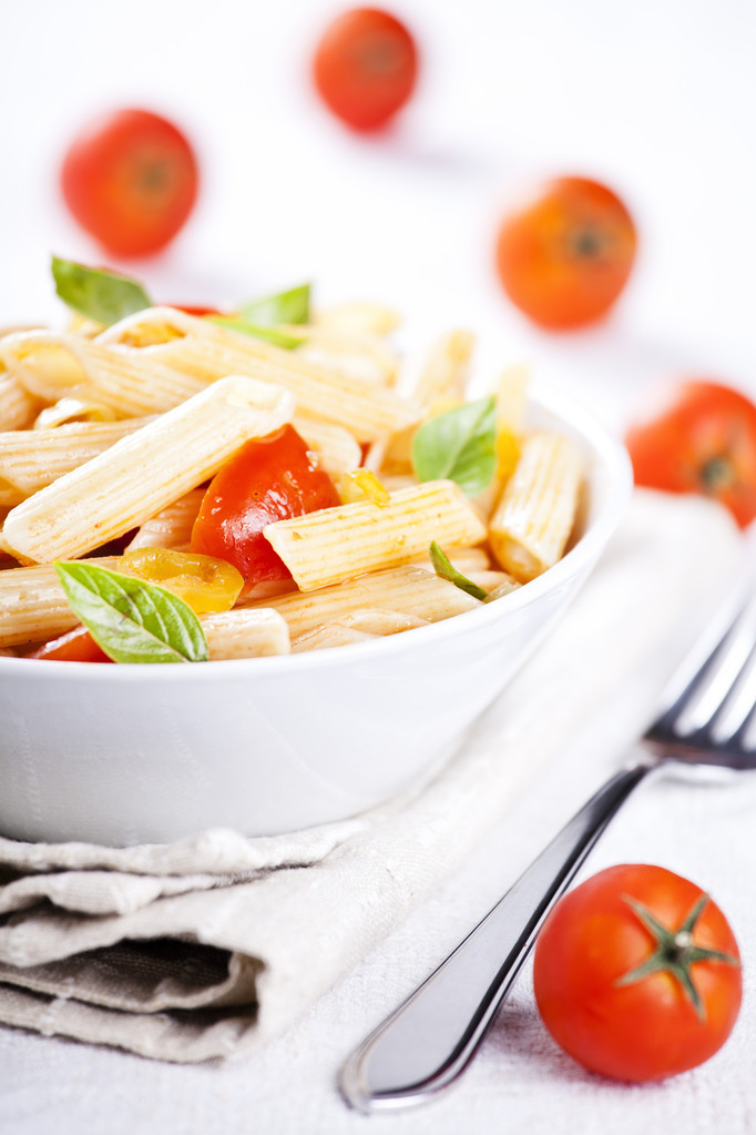 oanhkhal789632's tweet photo. Fresh local heirloom tomatoes u0026 basil just landed in our store! Grab some for your weekend pasta—they taste like summer in a bite! https://t.co/5C3gIx1ZTr