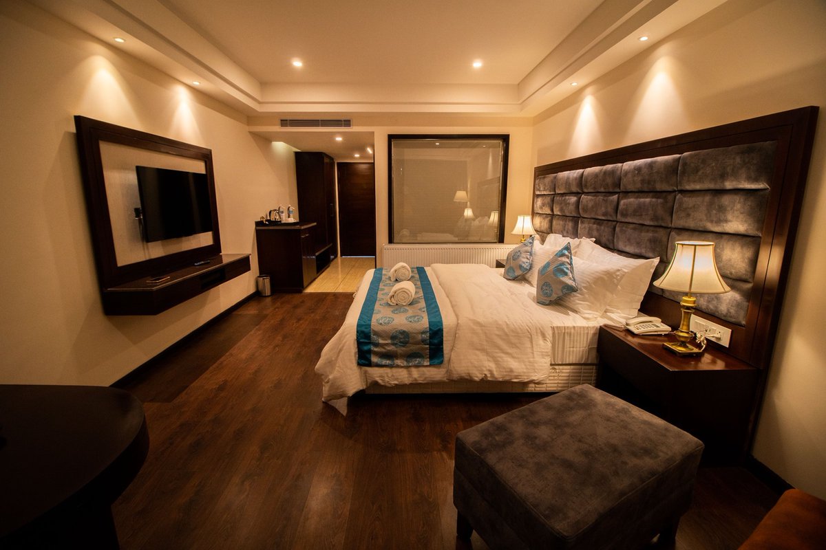 Hilstarholidays's tweet photo. 🌿Book your Ladakh hotel with Hillstar Holidays for comfortable rooms, scenic mountain views, trusted service, and seamless reservations. Enjoy a memorable Leh Ladakh holiday with convenient booking assistance. Call 7278582057 or 9903277934 for easy reservations. https://t.co/hlK3oelwzw