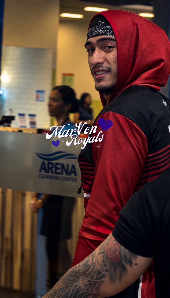 MarVenRoyalsOFC's tweet photo. #7 on the court, #1 in our hearts. 💙 

#MarcoGallo #MarVen https://t.co/7sBc6KfJwO