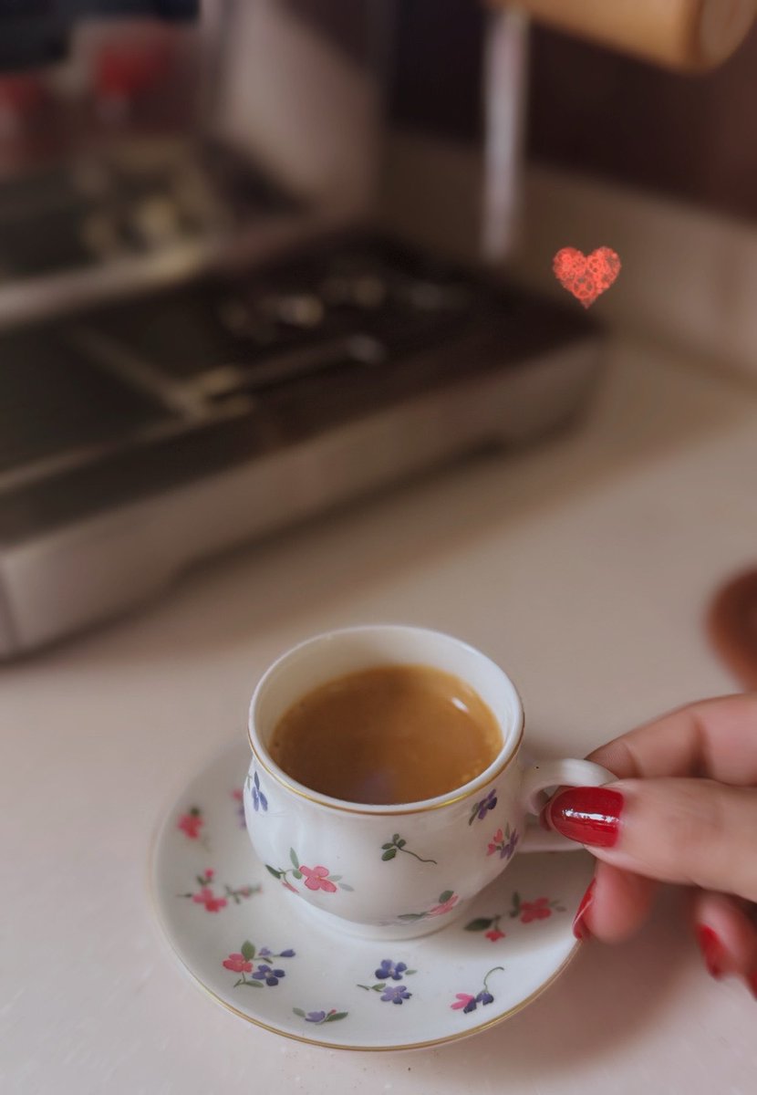 Roaa2027's tweet photo. بعض البشر يشبهون الثقوب في السفينة؛ لا تعرف حجم خسارتهم إلا بعد أن يفيض الماء

#مساء_الخـير https://t.co/hf2uriKYFL