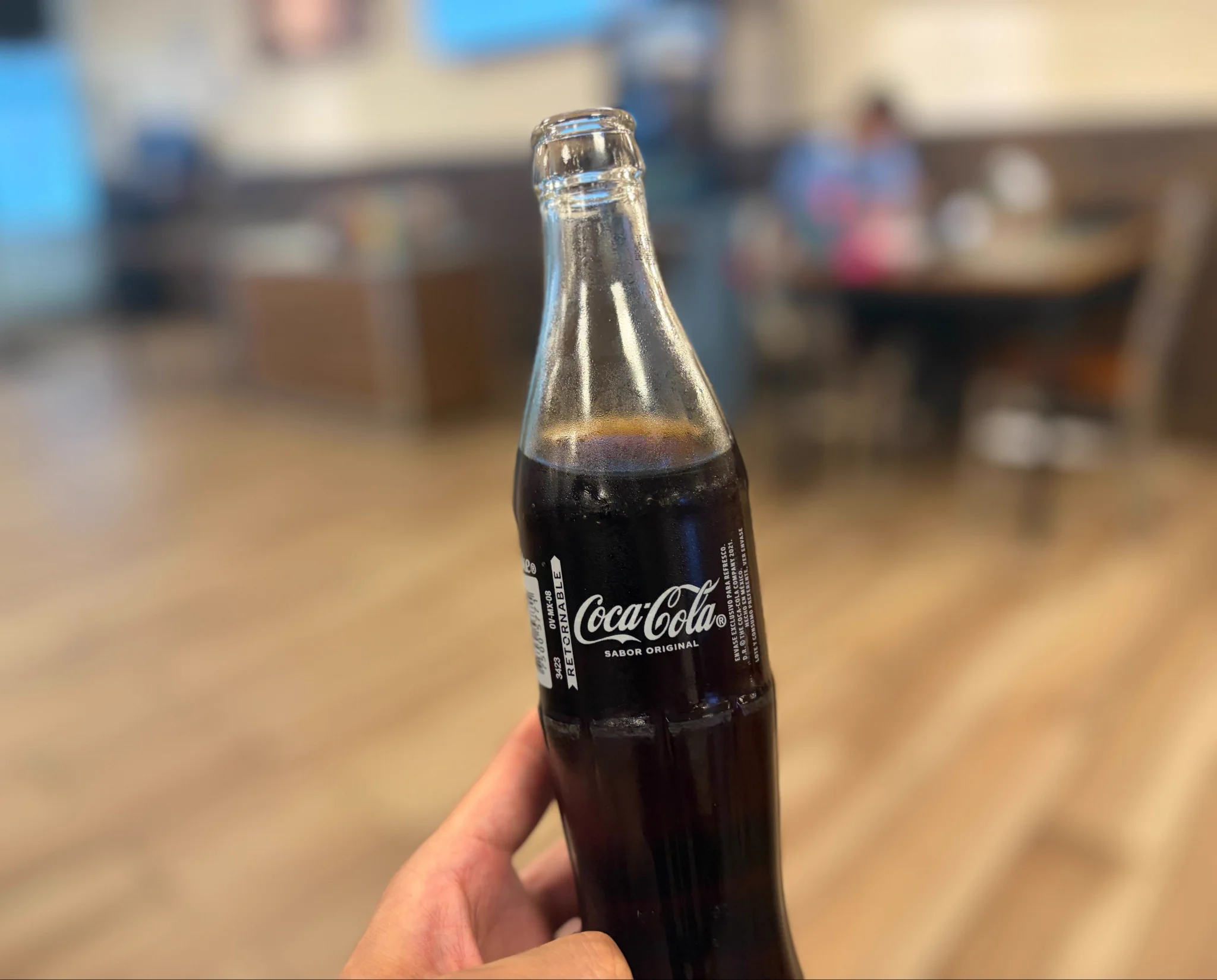 ネパールの一番有名なウィスキーです。コーラと一番会います。 旅人おーい✈︎ANA💎 on X: 
