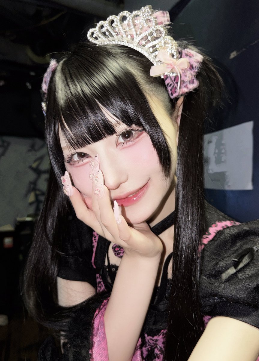 AZATOY_momoka's tweet photo. 君の好きな顔、でしょ♡？ https://t.co/ArBVLXINm3