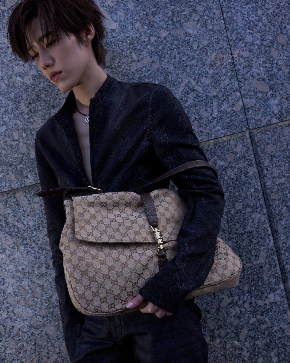 otpcnews's tweet photo. ส่งภาพ "พีพี-กฤษฏ์" Gucci Brand Ambassador ระหว่างร่วมทริปชมแฟชั่นโชว์ Gucci คอลเล็กชั่น Spring-Summer 2027 ใน Milan Fashion Week ณ ประเทศอิตาลี 

PP KRIT X GUCCI MFW26

#GUCCISS27xPPKRIT
#PPKritt
#GucciTheStoreShow
#MFW

อ่านข่าวเพิ่มเติมได้ที่ https://t.co/LC6EYeDazA https://t.co/FRGpxU8xKi