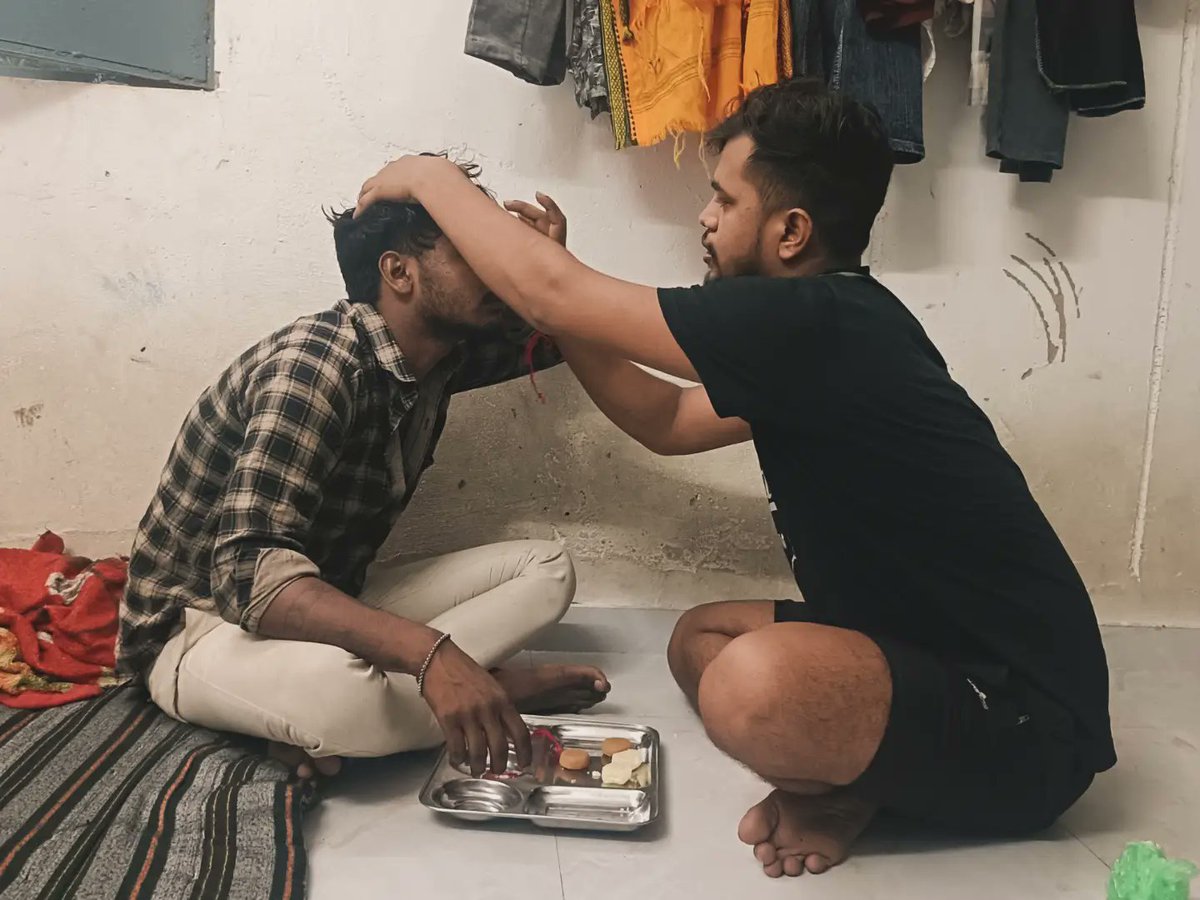 BevAnsarisho's tweet photo. Happy Raksha Bandhan. https://t.co/tb9uxgznKc
