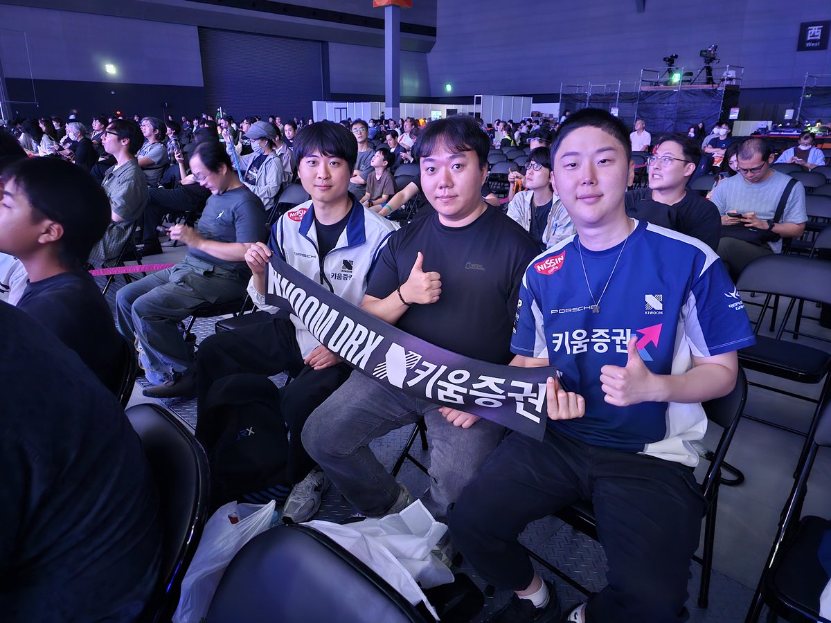 TK_iKARi's tweet photo. Huge congratulations to Team Korea’s Fighting Game Team on winning the gold medal at the Nagoya Asian Games! 🇰🇷🥇 https://t.co/4GndwHzss3