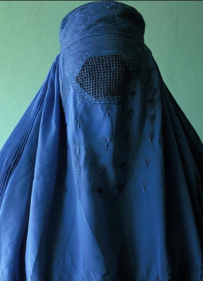 eeeriis's tweet photo. No difference between a Saudi woman and an Afghan woman
Her niqab is blue mine is black
Different colors, same lack of freedom
We both deserve the right to choose!
#٢٠٣٠_بلا_نقاب 
#no_more_Niqab https://t.co/VTtifY7cXw