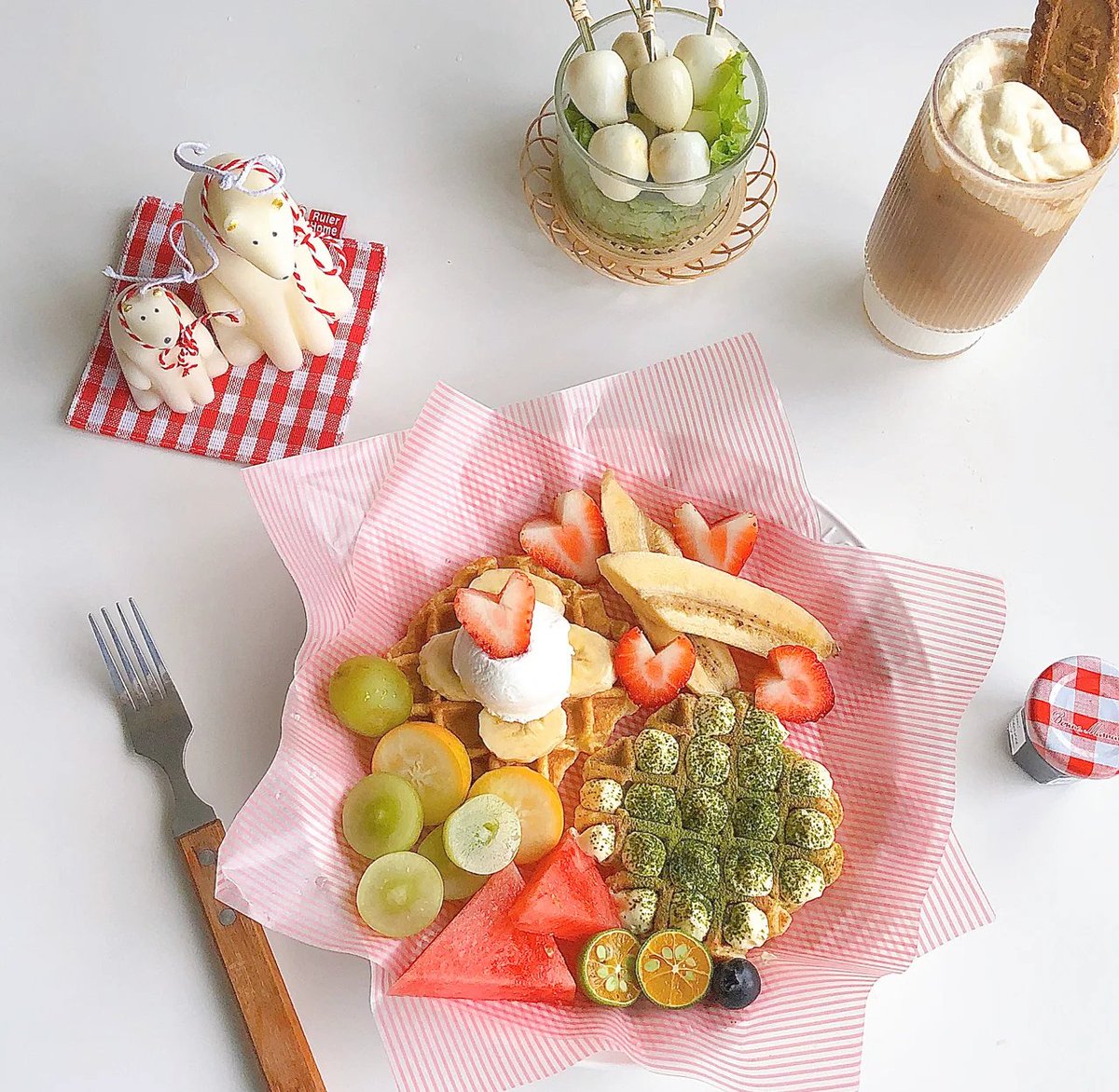 Giuseppina78cmz's tweet photo. Craving something different Try this fluffy Japanese matcha mochi waffle—chewy, earthy, and perfect for a cozy weekend treat! https://t.co/PiEElt7X75