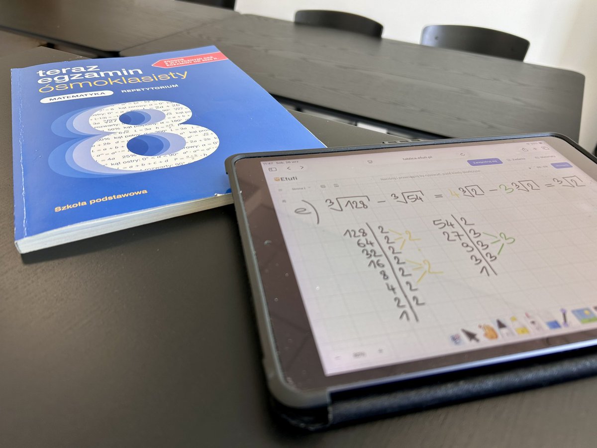 jozkow_pawel's tweet photo. Zadanka się same nie zrobią, tym bardziej w sobotę… 🤷
#matematyka #egzaminosmoklasisty https://t.co/DpG8dZt5JH