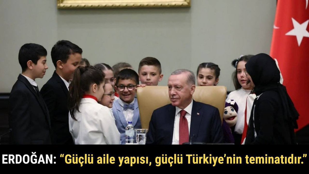 BedenciBEYZA's tweet photo. ❓ Öğretmenin aile birliği neden yok sayılıyor? @Yusuf__Tekin il emri vermeyerek evli çiftlere ayrılın mı diyor? @eczozgurozel @Suat_Ozcagdas @alimahir @veliagbaba @cenginyurt52 @ComezTurhan #BakanVarGörenYok https://t.co/MjbX3YLC9G