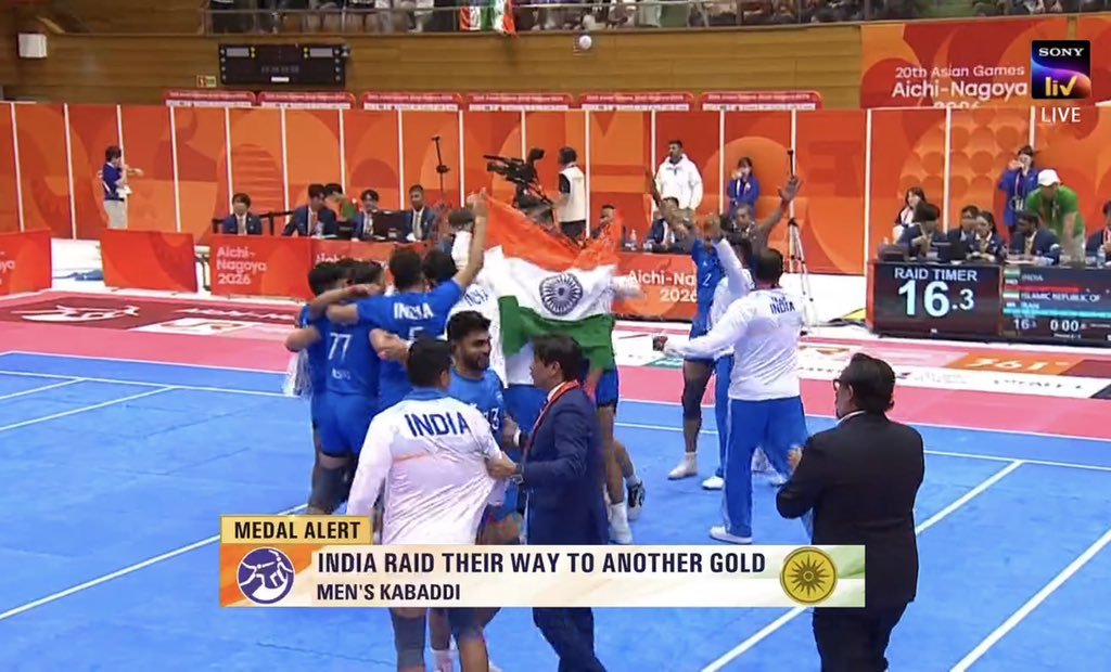 UtkarshUnfilter's tweet photo. Kabbadi Me Gold Medal Aa Gya Hai Prabhuuu🥇 

🇮🇳 Beats Iran 40-34 in the Finals! 🔥🔥 #asiangames #kabaddi https://t.co/C5CzKRlQBS