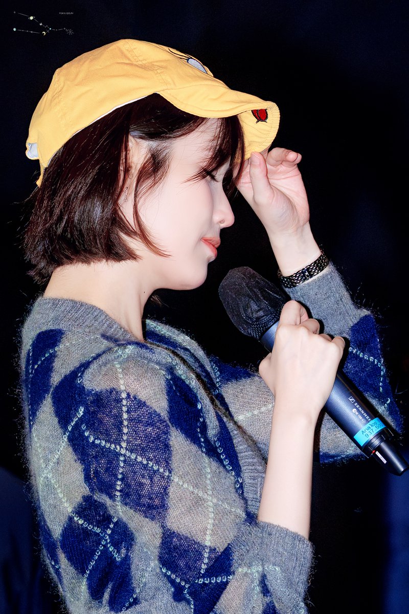 iu_snoopy's tweet photo. 260920 #아이유 무대인사 part.10 https://t.co/vsB0aoLoNq