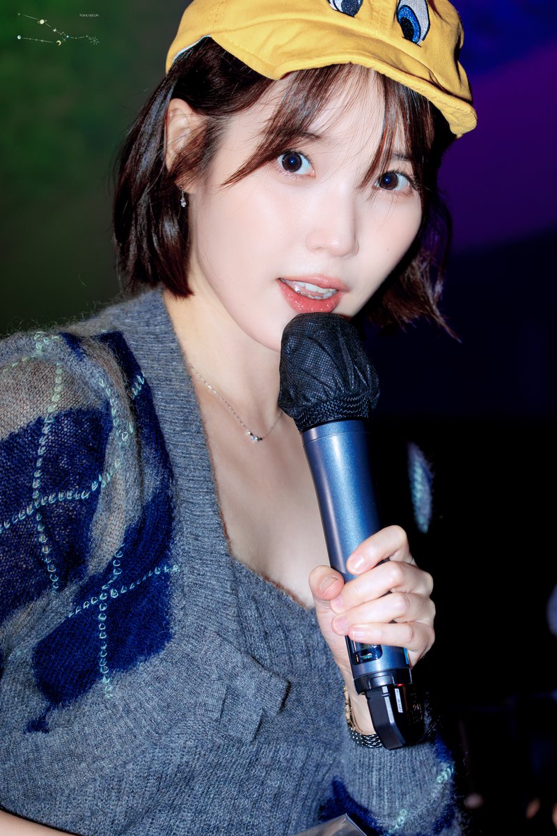 iu_snoopy's tweet photo. 260920 #아이유 무대인사 part.10 https://t.co/vsB0aoLoNq