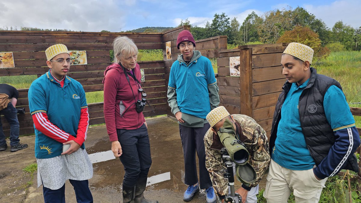 Bohras_UK's tweet photo. Celebrating the launch of the #Bradford Pennine Gateway National Nature Reserve.
At Bingley North Bog, the @Dawoodi_Bohras of #Bradford shared the story of its restoration, shaped by partnerships and community volunteers.
@ProjectRiseDB
#BingleyNorthBog #communityeffort https://t.co/4aM407Q0O7