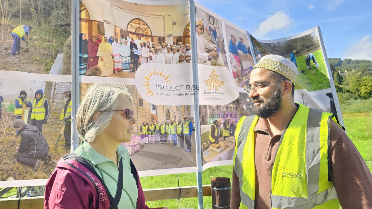 Bohras_UK's tweet photo. Celebrating the launch of the #Bradford Pennine Gateway National Nature Reserve.
At Bingley North Bog, the @Dawoodi_Bohras of #Bradford shared the story of its restoration, shaped by partnerships and community volunteers.
@ProjectRiseDB
#BingleyNorthBog #communityeffort https://t.co/4aM407Q0O7