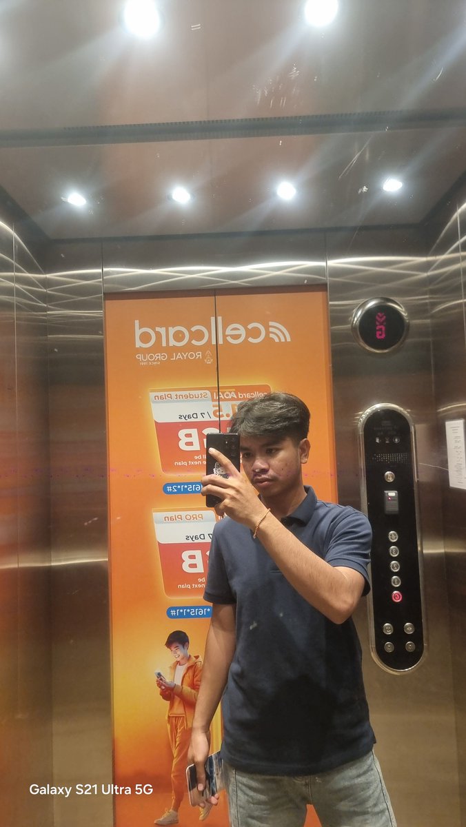 DoenKosal9625's tweet photo. ថ្ងៃសៅរ៍ធ្វើការធម្មតា😝 https://t.co/v48FU6fKLF