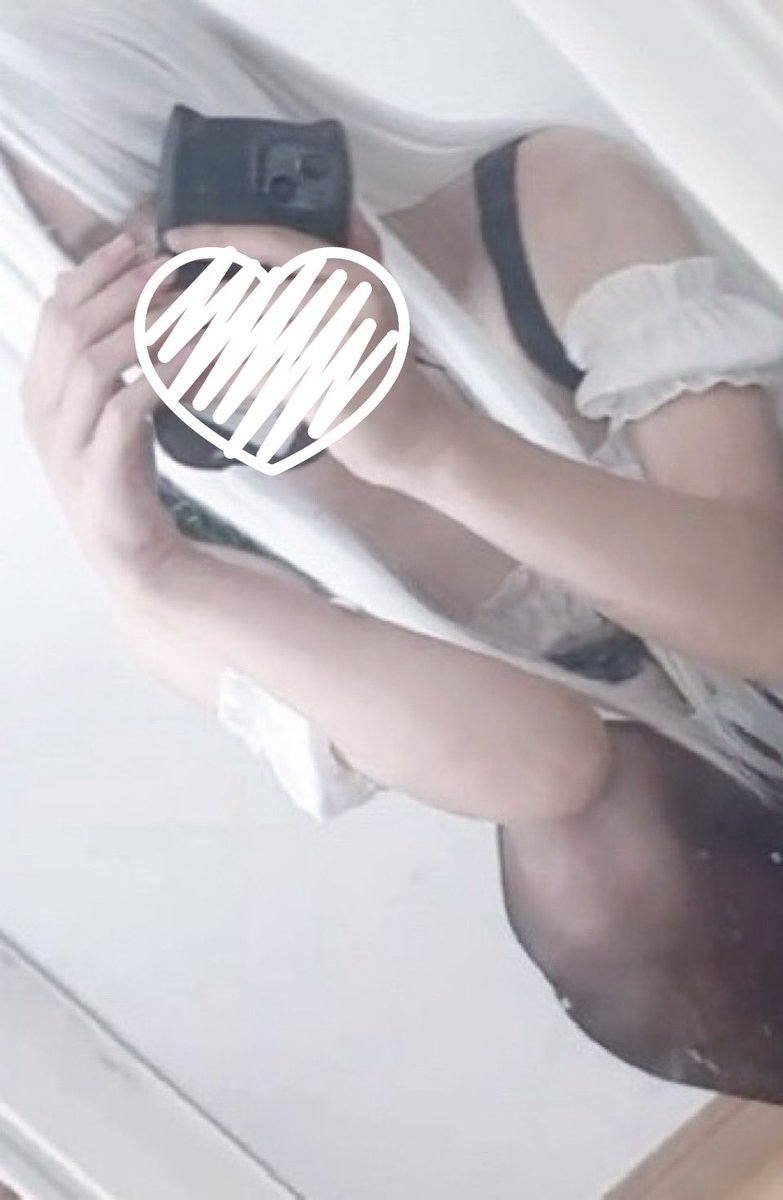yu_na0807oo's tweet photo. 飼ってくれる？
#コスプレ #自撮り界隈 #裏アカ女子 https://t.co/remvZmB6YL