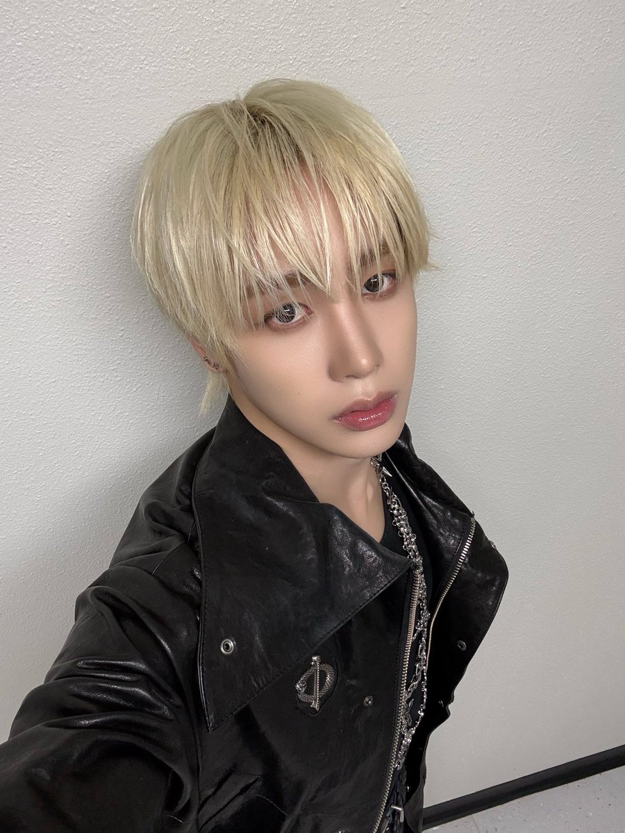 JannaSmi's tweet photo. Hunter on fromm ~ 

#xikers #HUNTER #헌터 #싸이커스 https://t.co/QoKxyrazoq