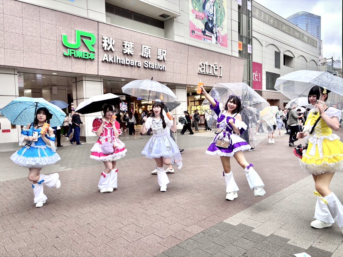 rin_purette's tweet photo. 雨の中ビラ配り頑張ったよ💪💪💪
受け取ってくれた人ありがとう🌟！！

 #新人アイドル  #地下アイドル https://t.co/dyNUG9qsnv