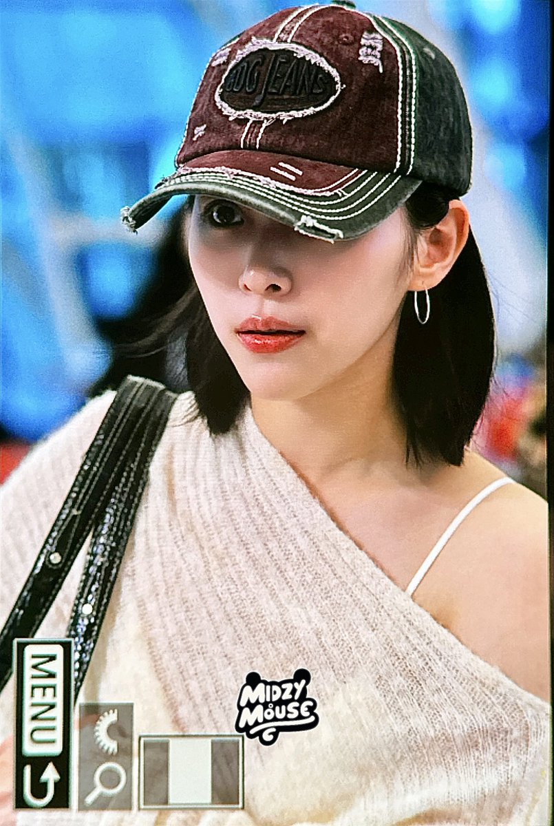MidzyMouse's tweet photo. 260926 ICN ✈️🐱
 
๑ᵒᯅᵒ๑💕💕💕💕💕

#류진 #RYUJIN #있지 #ITZY 
@ITZYofficial https://t.co/Ml7UEwSR55