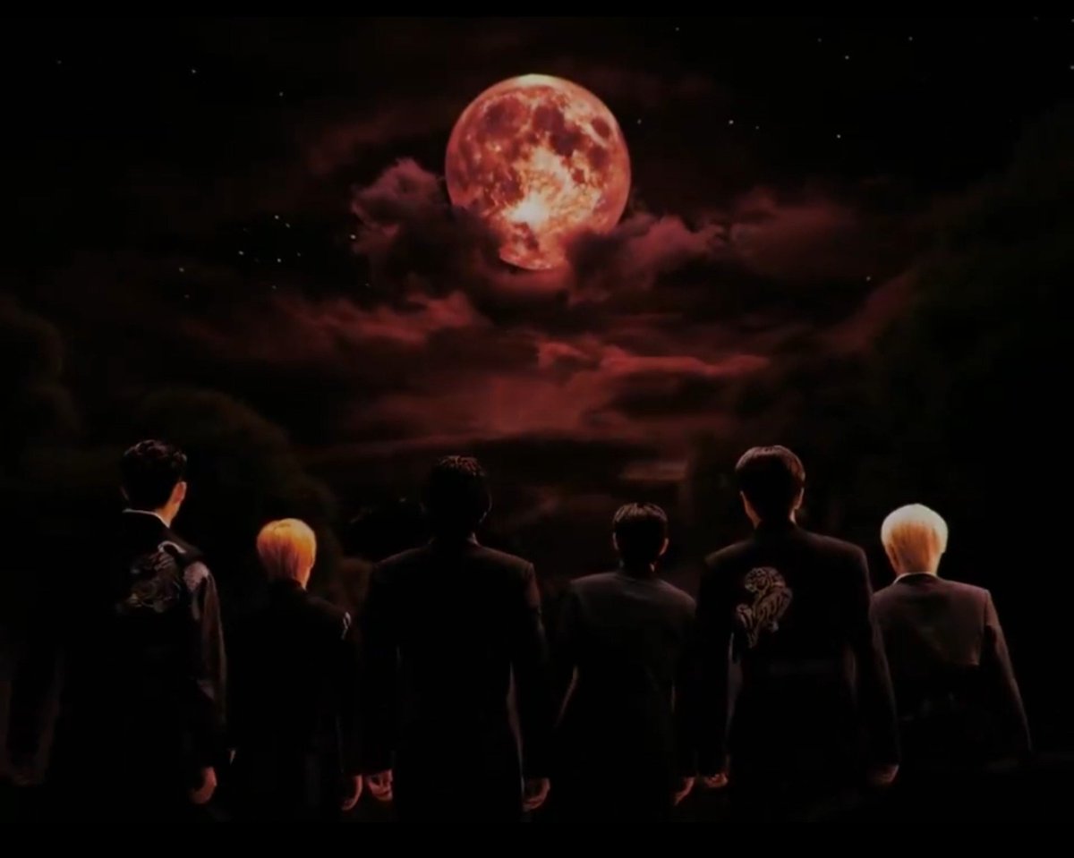 ENHYPEN_as7Only's tweet photo. Yes it was correct now Enhypen is out to find Heeseung .
Could see the same red moon in ENCHINS and in Stuck MV too.
With the same blue fire.
(I was curious why its colour was blue
before)

Credits to @Jullllka19 https://t.co/0tjQXAhFGz
