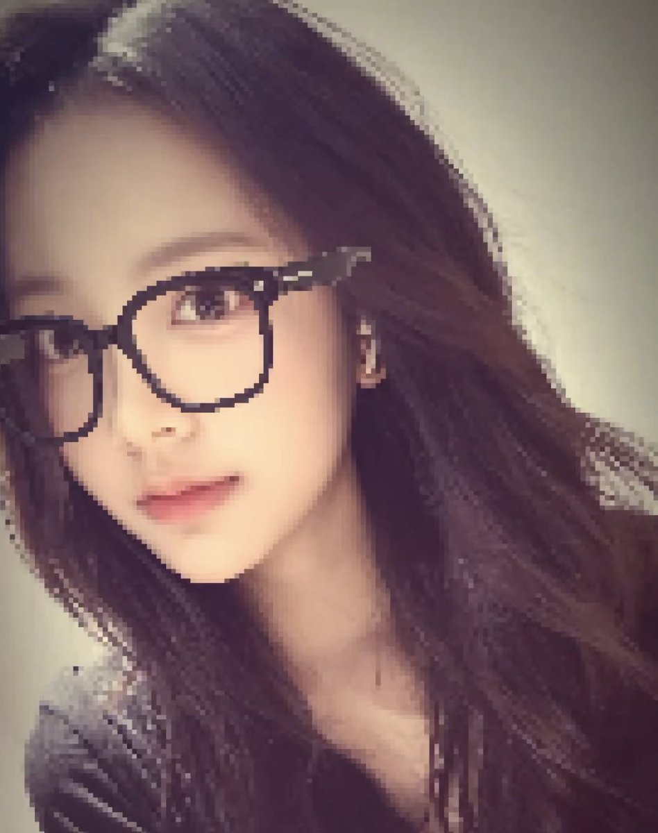 Hearts_Beee's tweet photo. 뭐냐.

픽셀 월드에서도 살아남는 이 말도 안 되는 미모는... https://t.co/goqZrMO5iv