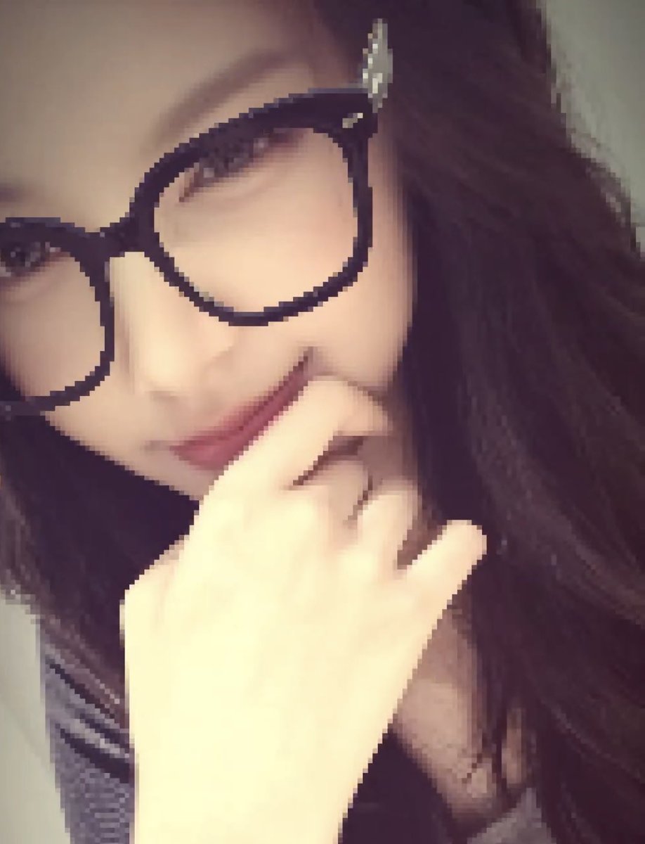 Hearts_Beee's tweet photo. 뭐냐.

픽셀 월드에서도 살아남는 이 말도 안 되는 미모는... https://t.co/goqZrMO5iv