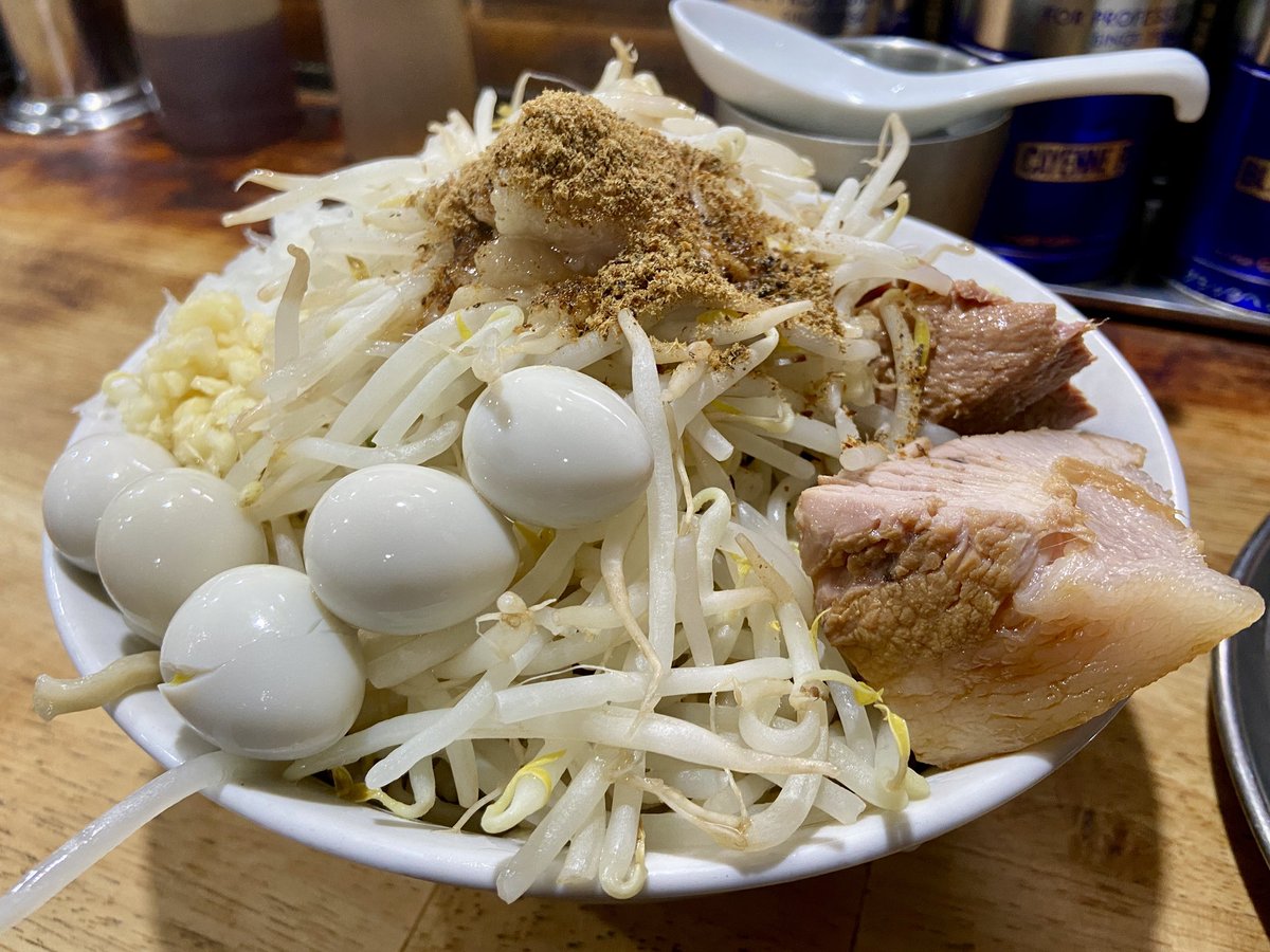 torimenoseinen's tweet photo. 麺でる 多摩センター店
特製つけ麺＋麺マシ(500g)＋豚マシ＋うずら
ニンニク、ヤサイ、アブラ、カラメ、タマネギ、魚粉

白い息が出るくらい寒いが特製つけ麺を食べたくて。

ごちそうさまでした。 https://t.co/83Ee1jtzqc