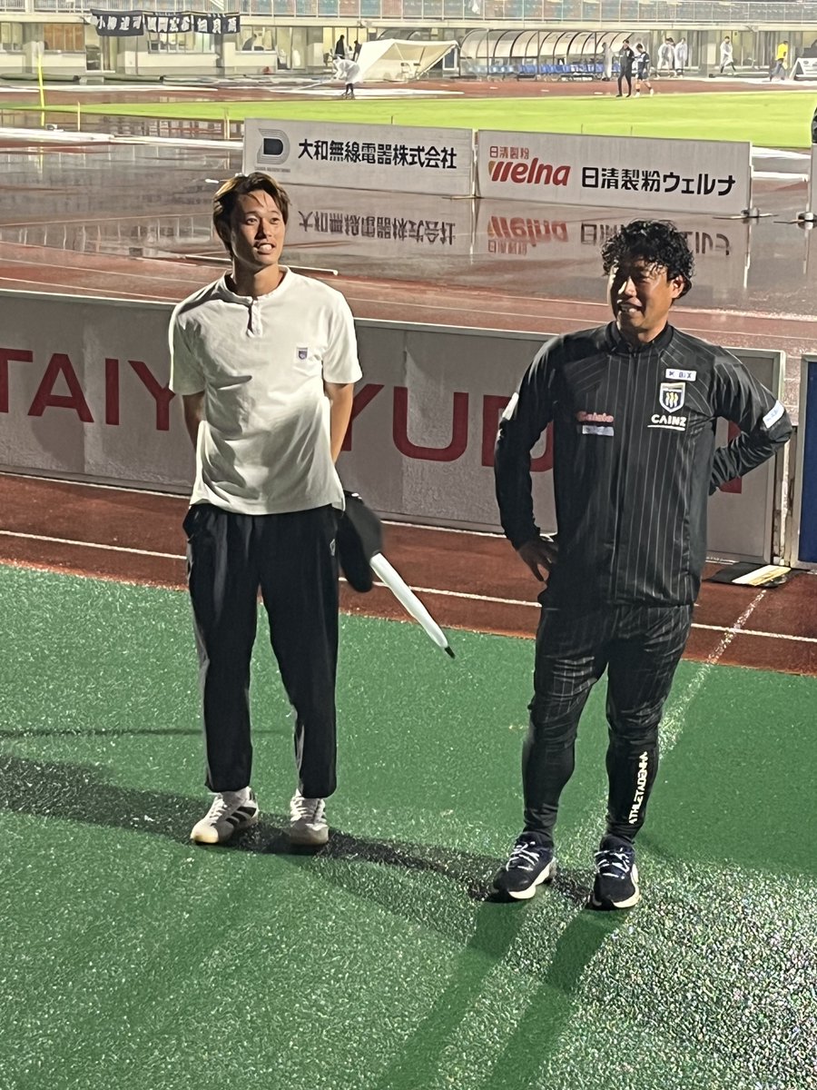 mr_roasso's tweet photo. 試合後の米原選手と福王忠世✨ https://t.co/wmKf5eyLPf