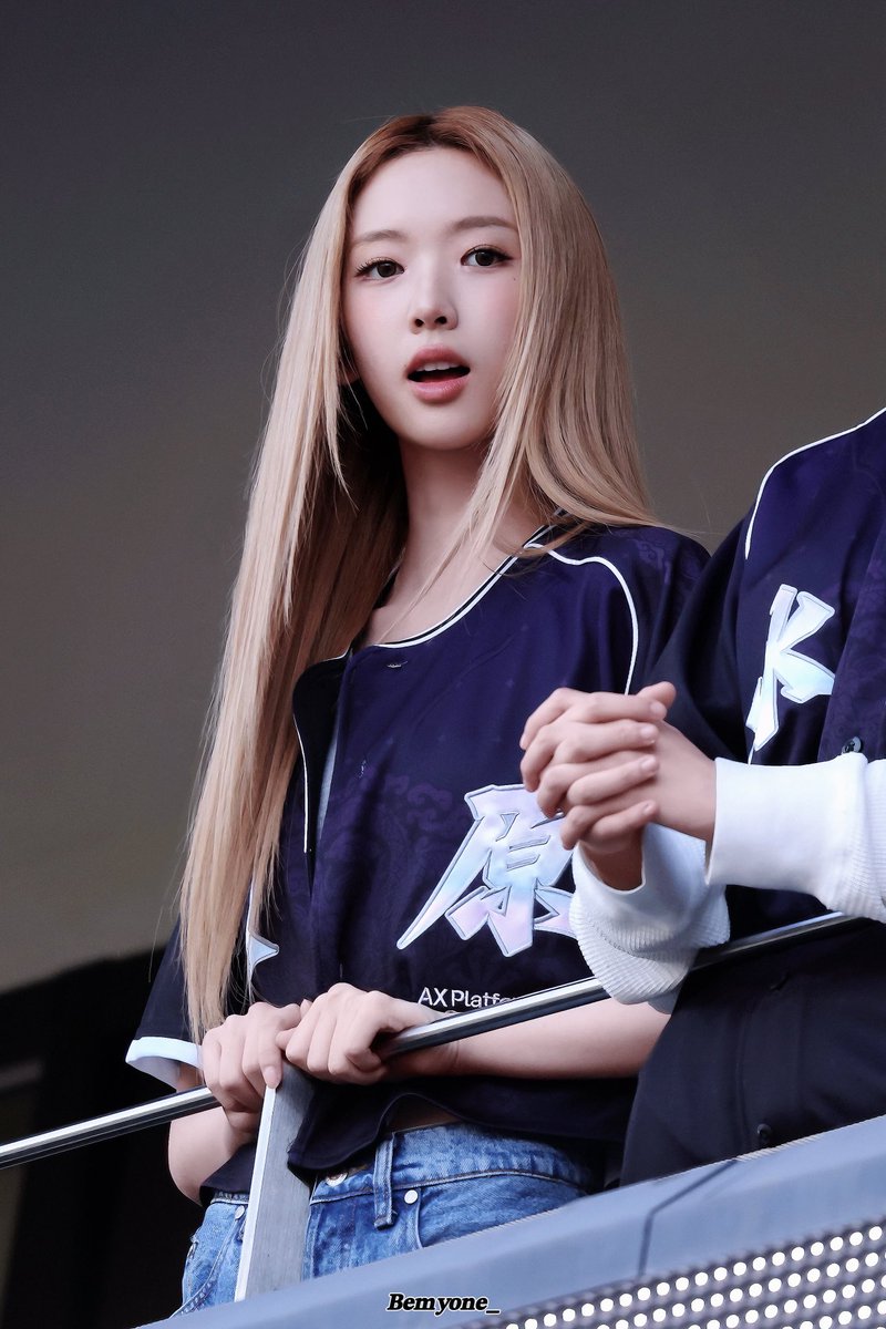Bemyone_0411's tweet photo. 260926

#ELENA #TUIDE
#튜이드 #엘레나 https://t.co/E1bVNIFAcx