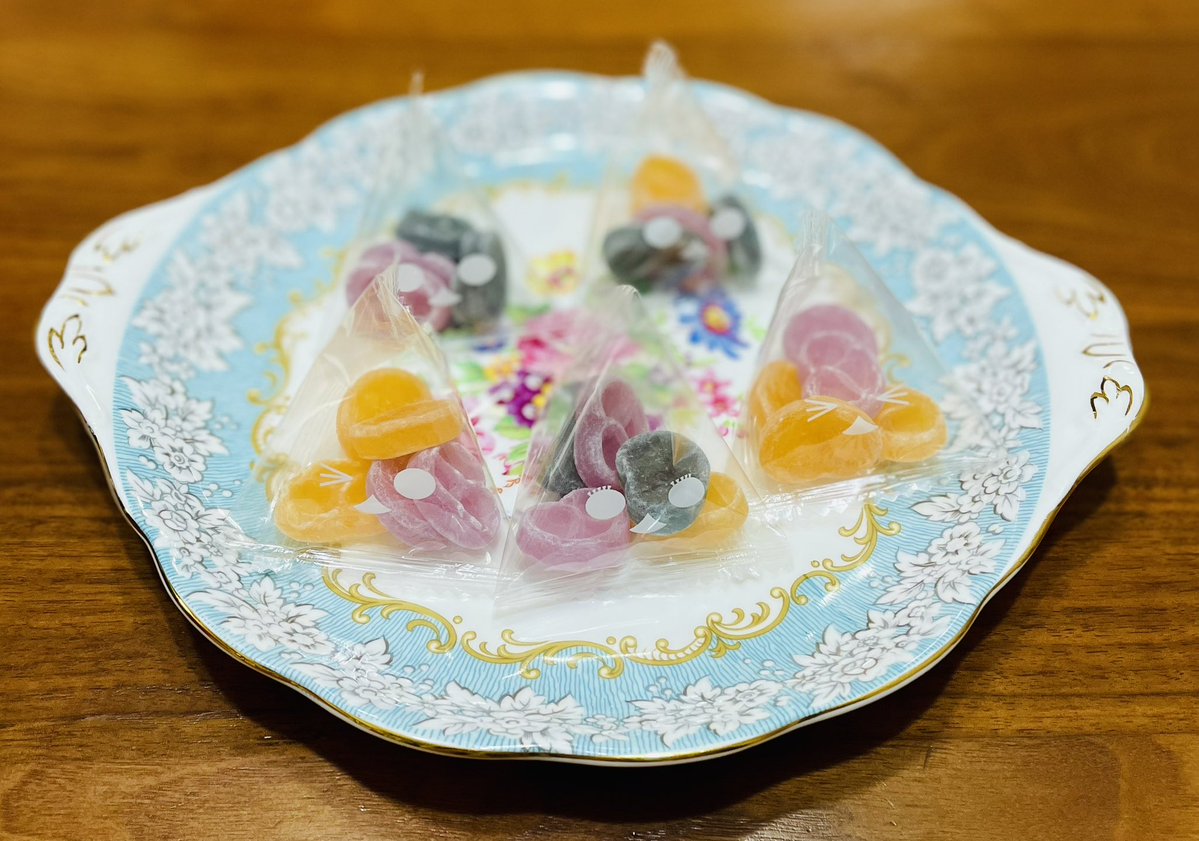 nonbiridake's tweet photo. ヒトツブカンロ🍭
ここのお店いつも混んでいるけれど、それが分かる美味しさ。凄く美味しい😆
おご馳走様です😋 https://t.co/zh0U5zGVtC