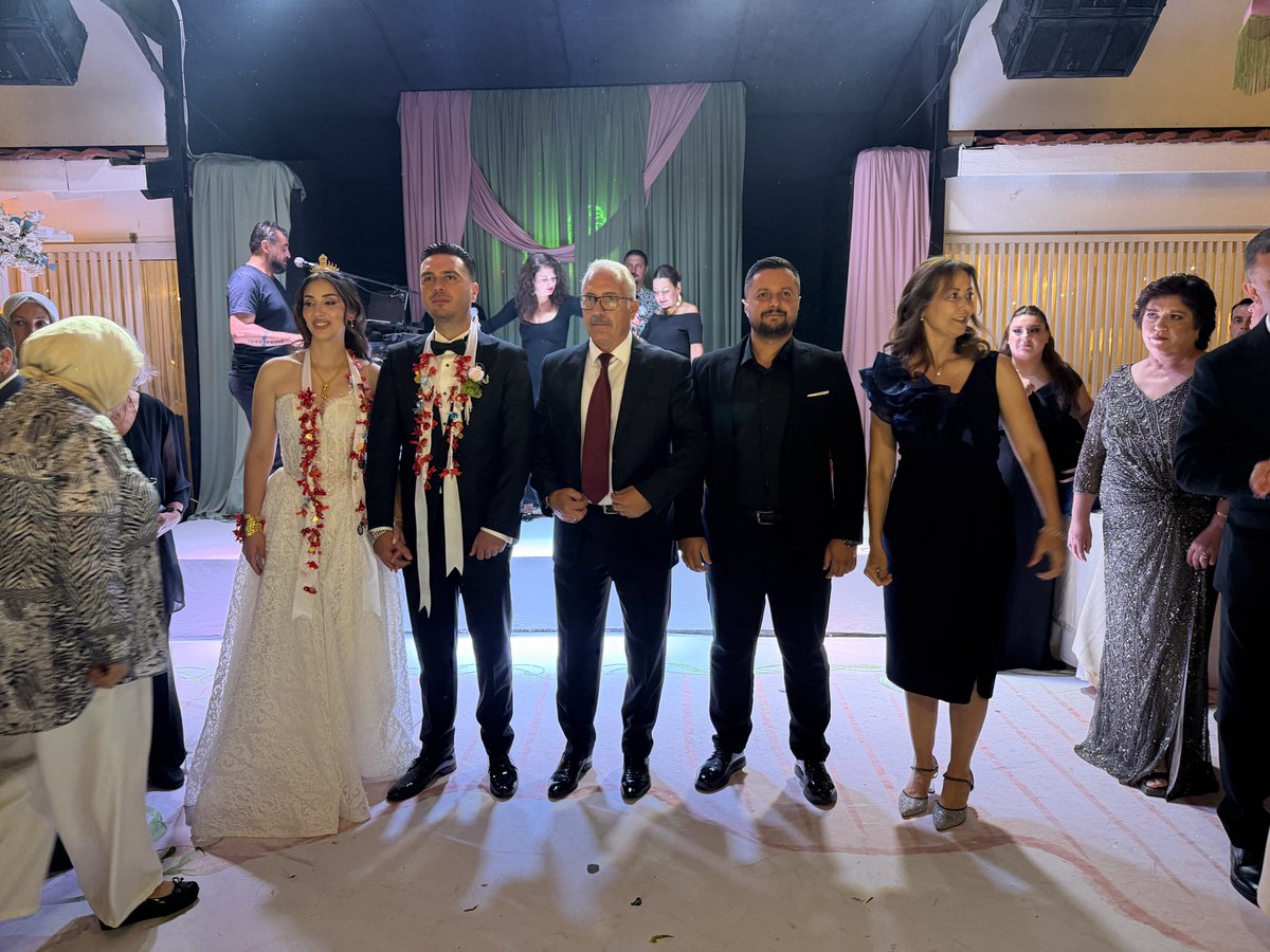 cesmeakparti's tweet photo. İlçe Teşkilatı olarak İlçe Başkanımız Sn.Pınar AYYILDIZ ÖZEN’in değerli kızı İrem Zeynep ÖZEN’in düğün merasimine katılım sağladık.

İrem &amp; Vehbi çiftimizi tebrik eder, mutluluklarının ebedî olmasını dileriz.
@Bilalsaygili @pinarozen76 @EmreNasr6 @akpartiizmir https://t.co/fnG05MdbiC
