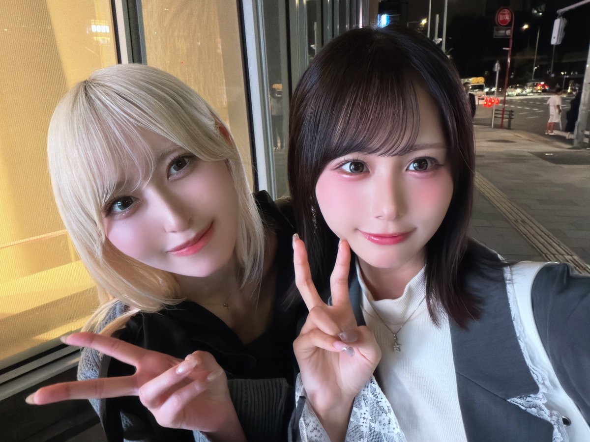 ogi_hana_'s tweet photo. なつみお誕生日おめでと〜っ 🎂♡

仕事終わりに、ご飯行こー！って誘うとやったー！って返してくれたり、
嬉しいことがあった時に感情や感謝を全力で表現と言葉にしてくれる子なのが愛おしいのよ(ᵒ̴̶̷-ᵒ̴̶̷ )♡

いつも波菜が撮ったお写真を載せてくれるから(かわいい👶🏻)ツーショットを✌︎ https://t.co/aN9CqdDLgF