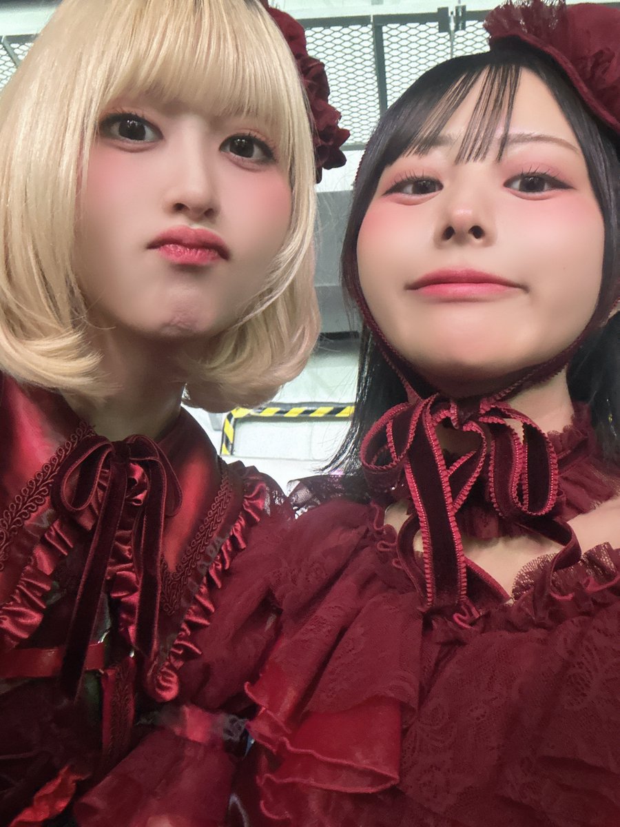 ogi_hana_'s tweet photo. なつみお誕生日おめでと〜っ 🎂♡

仕事終わりに、ご飯行こー！って誘うとやったー！って返してくれたり、
嬉しいことがあった時に感情や感謝を全力で表現と言葉にしてくれる子なのが愛おしいのよ(ᵒ̴̶̷-ᵒ̴̶̷ )♡

いつも波菜が撮ったお写真を載せてくれるから(かわいい👶🏻)ツーショットを✌︎ https://t.co/aN9CqdDLgF