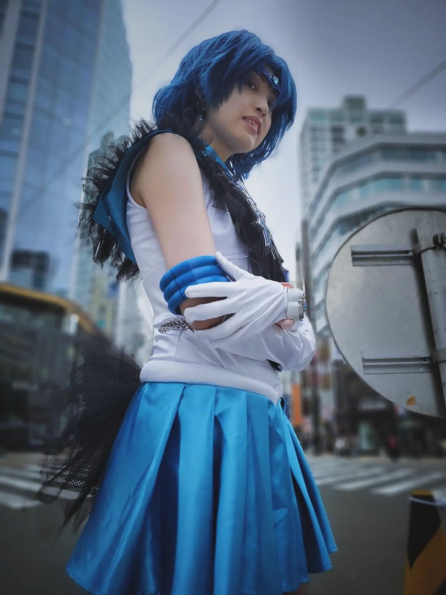 MasaAYANO8789's tweet photo. Cosplay Memorial💙
美少女戦士セーラームーン（実写版）
セーラーマーキュリー/水野亜美
SAILOR MOON（'03 Drama Ver.）
SAILOR MERCURY

悪い顔たくさん撮っていただきました🖤

📸チャーミーさん（@S6093cho）
#サツコス
#Cosplay
#セーラーマーキュリー
#ダークマーキュリー https://t.co/S7xIgVZiYp