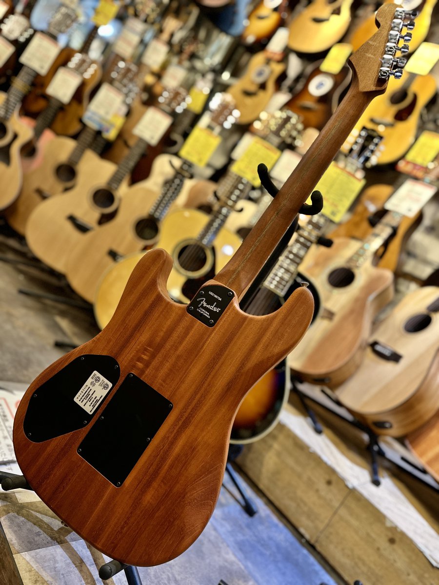 1484ikebukuro's tweet photo. 【次世代ストラトのハイブリッド】
"【中古】#Fender / American #Acoustasonic Stratcaster Dakota Red (2021年製/USA製)"
アコースティックからストラトらしいエレクトリックまで一台で自在に操れる革新的モデル。抜群の弾きやすさ、軽量ボディ、希少なDakota Redのマットフィニッシュが魅力! https://t.co/A3jD5bnpVn
