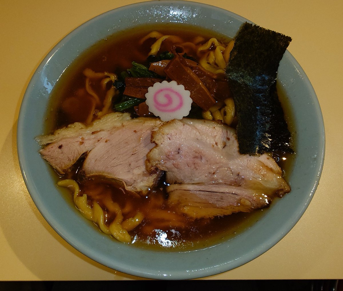 jun_k_box's tweet photo. 2026年、ラーメン
46杯目、二丁目ラーメン(橋本)
らーめん(1100円)(並200g) https://t.co/824jJ5TwO7