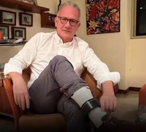 homeroboscan's tweet photo. Corren rumores de que, por orden de Wasshington, el doctor Perkins Rocha será liberado de su prisión domiciliaria y le restituirán los derechos políticos para que pueda presentar credenciales como aspirante a magistrado del nuevo TSJ a la comisión nombrada por la AN que preside Dinorah Figuera...La medida encuadra dentro de un nuevo proceso de acercamiento de la Casa Blanca con María Corina Machado que habría surgido en Washington por iniciativa del Secretario de Estado, Marco Rubio y del senador republicano Rich Scott...Amanecerá y veremos.